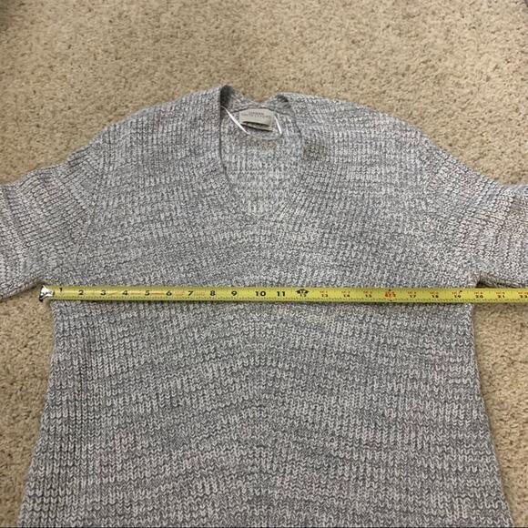 Urban Outfitters gray oversize knit sweater size XS - Picture 10 of 10
